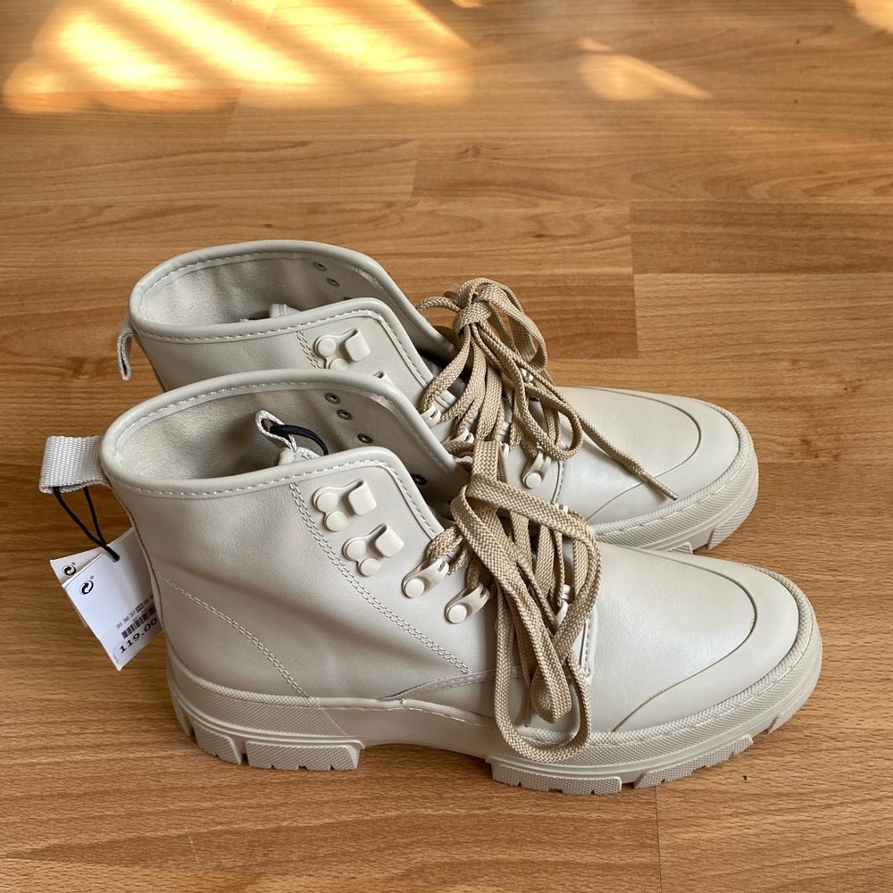 Leather boots